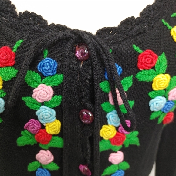 Vintage Betsey Johnson floral embroidered cardigan S - Picture 5 of 14